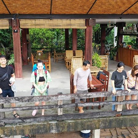Ning Ning Guesthouse Muang Ngoi Экстерьер фото