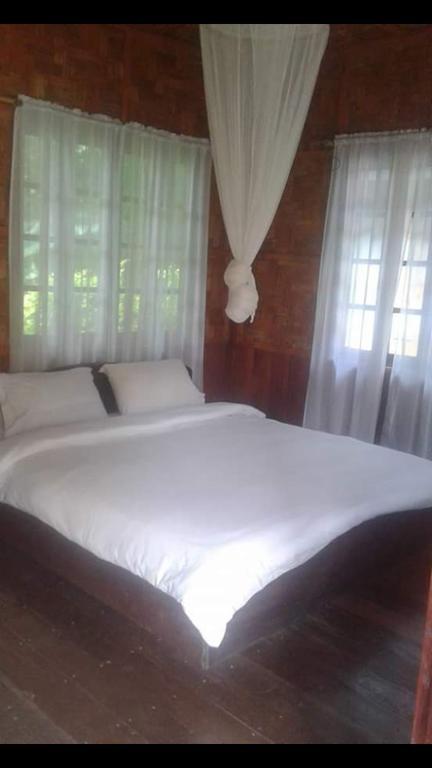 Ning Ning Guesthouse Muang Ngoi Экстерьер фото